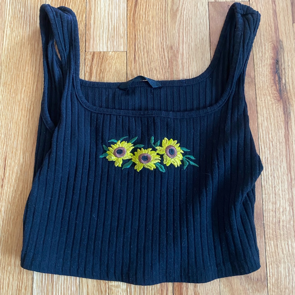 Black cropped sunflower tank top